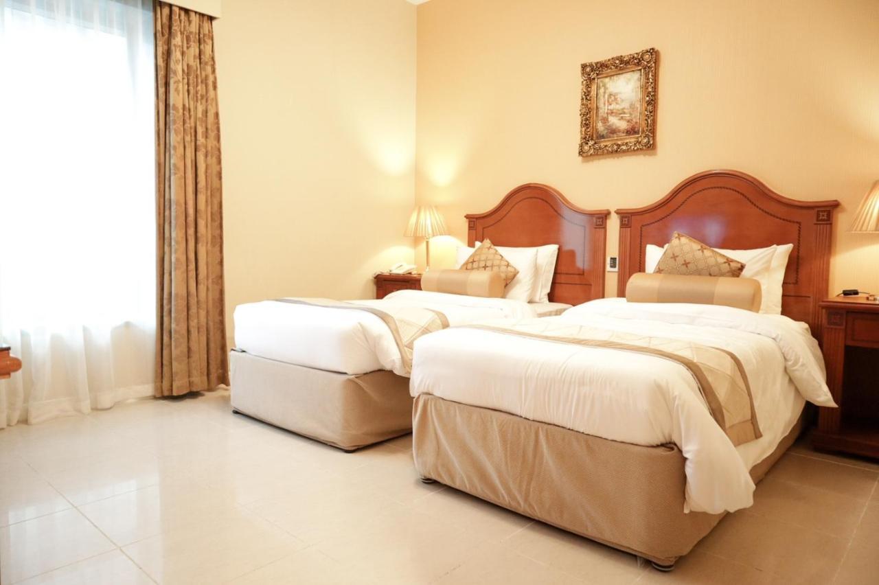 Royal Concorde Hotel & Suite Dubai Exteriör bild