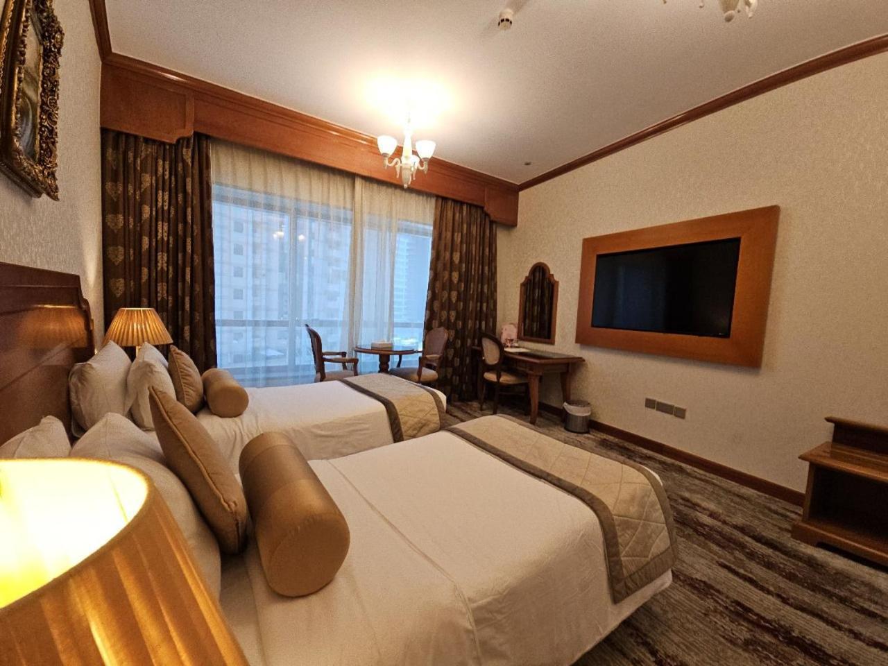 Royal Concorde Hotel & Suite Dubai Exteriör bild