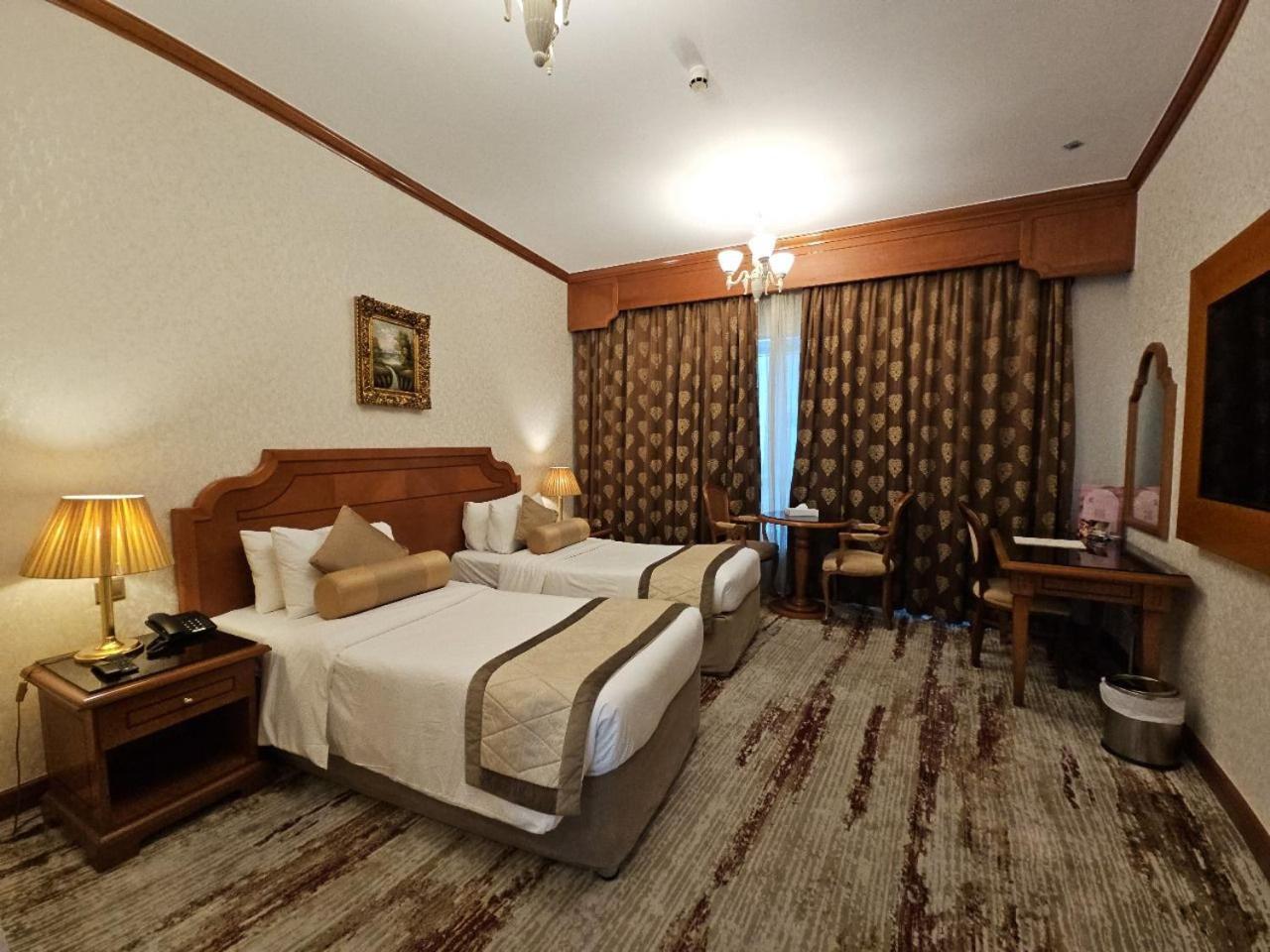 Royal Concorde Hotel & Suite Dubai Exteriör bild